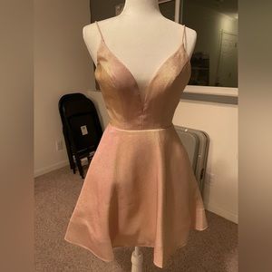 New without tags Ashley Lauren size 0 pink cocktail